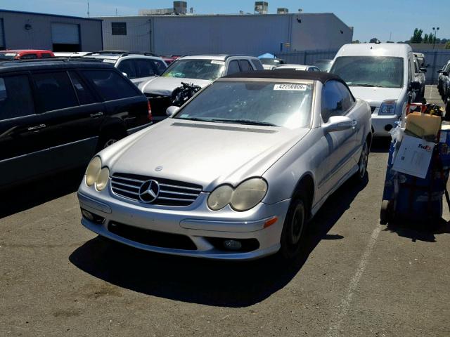 WDBTK75J75F134525 - 2005 MERCEDES-BENZ CLK 500 SILVER photo 2