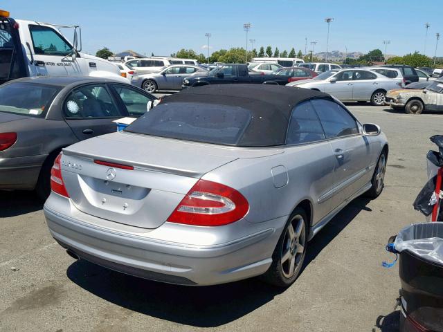 WDBTK75J75F134525 - 2005 MERCEDES-BENZ CLK 500 SILVER photo 4