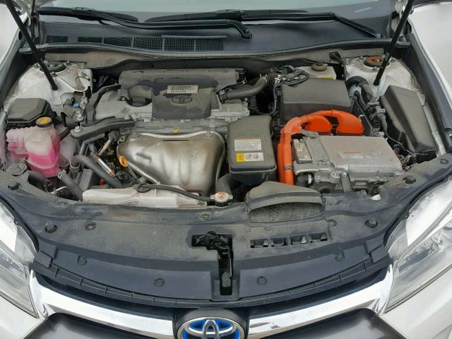 4T1BD1FK7HU206931 - 2017 TOYOTA CAMRY HYBR WHITE photo 7