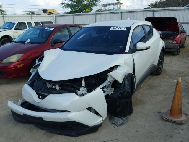 NMTKHMBX4JR000566 - 2018 TOYOTA C-HR XLE WHITE photo 2