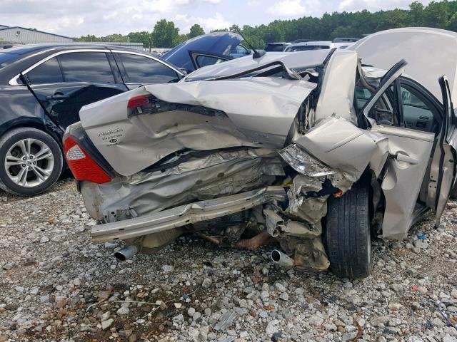 3FAHP0JG9AR279062 - 2010 FORD FUSION SEL SILVER photo 9