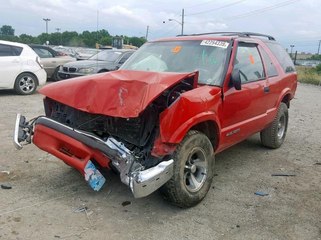 1GNCS18W8YK271420 - 2000 CHEVROLET BLAZER RED photo 2