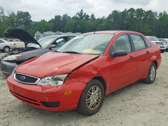 1FAFP34N46W236661 - 2006 FORD FOCUS ZX4 RED photo 2