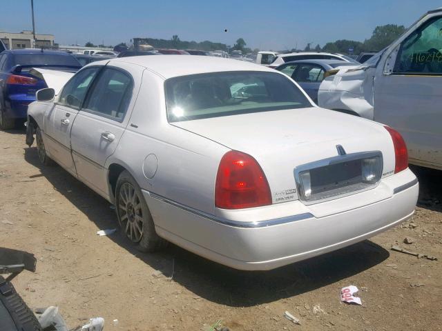 1LNHM81V27Y639536 - 2007 LINCOLN TOWN CAR S WHITE photo 3