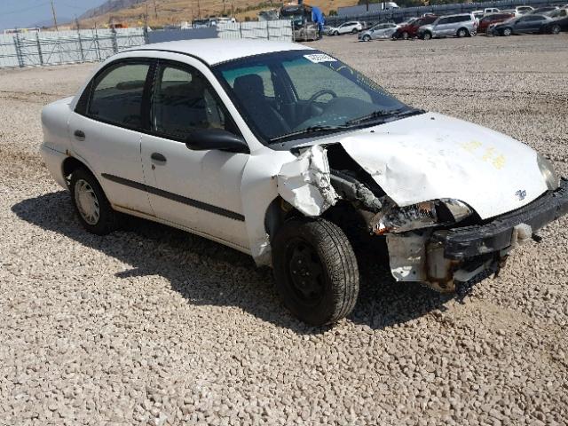 2C1MR5222X6724290 - 1999 CHEVROLET METRO LSI WHITE photo 1