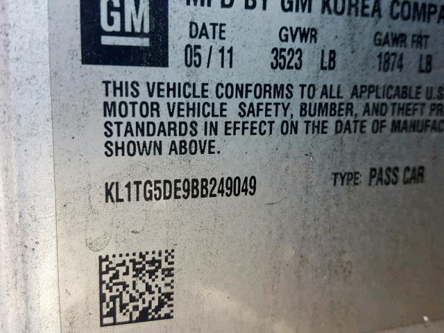 KL1TG5DE9BB249049 - 2011 CHEVROLET AVEO LT SILVER photo 10