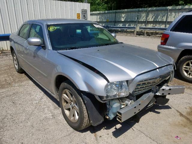 2C3KA53G76H530941 - 2006 CHRYSLER 300 TOURIN SILVER photo 1