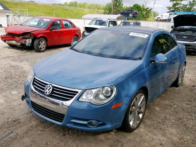 WVWDB71F57V027859 - 2007 VOLKSWAGEN EOS 3.2L S BLUE photo 2