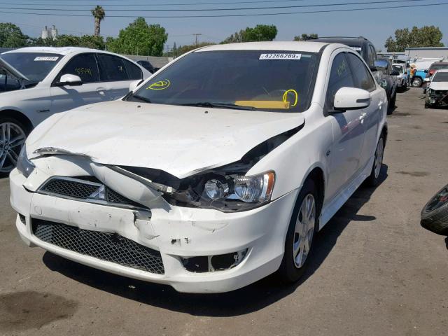 JA32U2FU9FU015776 - 2015 MITSUBISHI LANCER ES WHITE photo 2