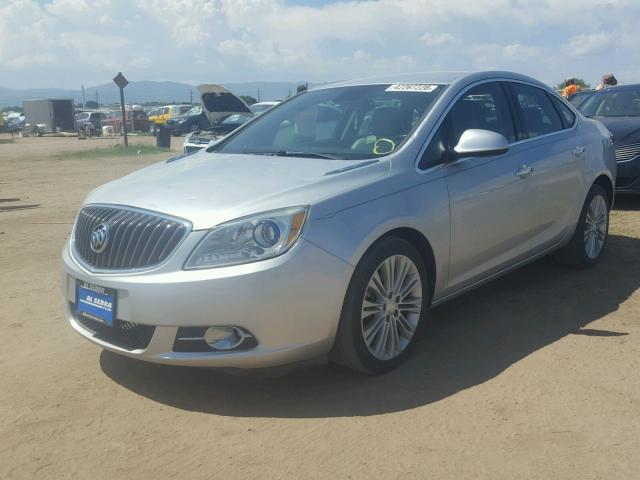 1G4PP5SK5D4219715 - 2013 BUICK VERANO SILVER photo 2