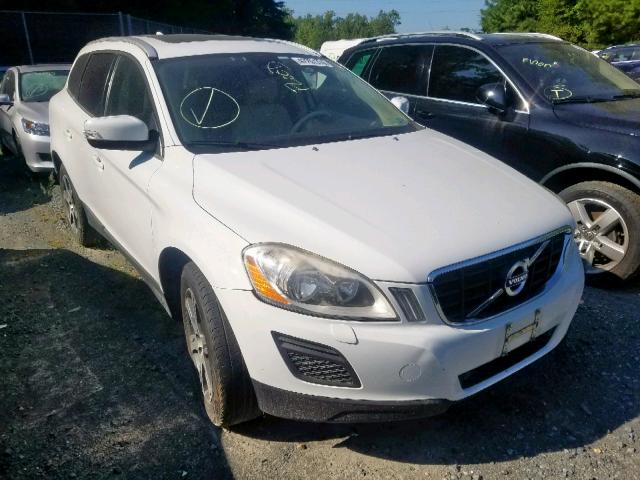 YV4902DZ9B2217868 - 2011 VOLVO XC60 T6 WHITE photo 1