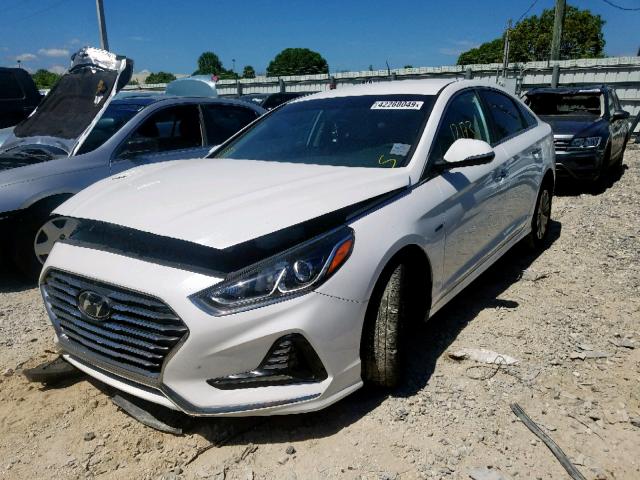 KMHE24L30JA082249 - 2018 HYUNDAI SONATA HYB WHITE photo 2