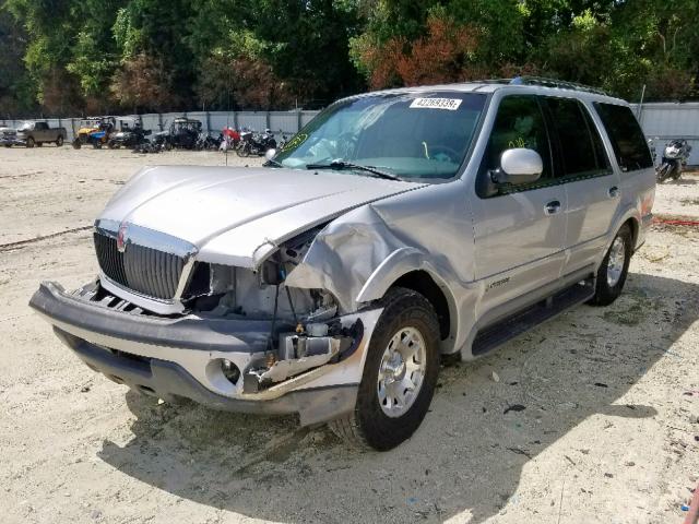 5LMRU27A6XLJ29593 - 1999 LINCOLN NAVIGATOR SILVER photo 2