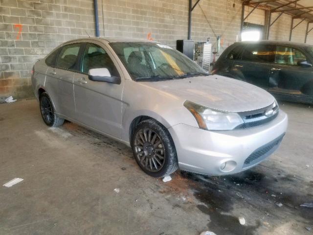 1FAHP3GN8AW126984 - 2010 FORD FOCUS SES SILVER photo 1