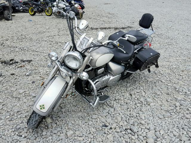 JS1VS54A642101015 - 2004 SUZUKI VL800 SILVER photo 2