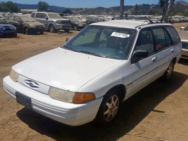 1FASP15J5SW382124 - 1995 FORD ESCORT LX WHITE photo 2