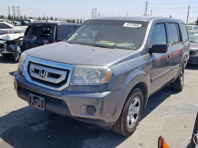 5FNYF3H20BB018074 - 2011 HONDA PILOT LX GRAY photo 2