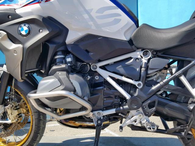 WB10J9303KZH98683 - 2019 BMW R 1250 GS WHITE photo 9