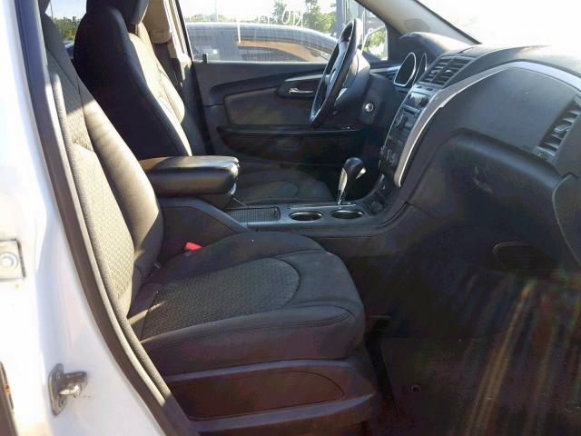 1GNER23DX9S164838 - 2009 CHEVROLET TRAVERSE L WHITE photo 5