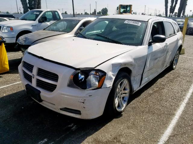 2D4FV47T27H702008 - 2007 DODGE MAGNUM SE WHITE photo 2