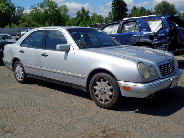 WDBJF65F7WA549103 - 1998 MERCEDES-BENZ E 320 SILVER photo 1