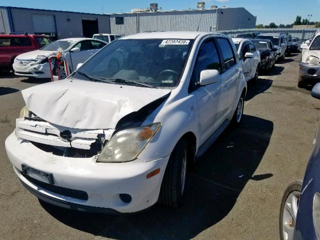 JTKKT624340050621 - 2004 TOYOTA SCION XA WHITE photo 2