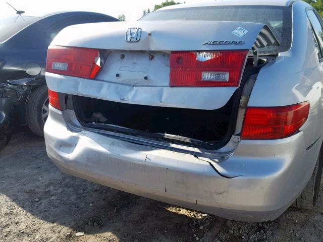 1HGCM56175A809156 - 2005 HONDA ACCORD DX SILVER photo 9