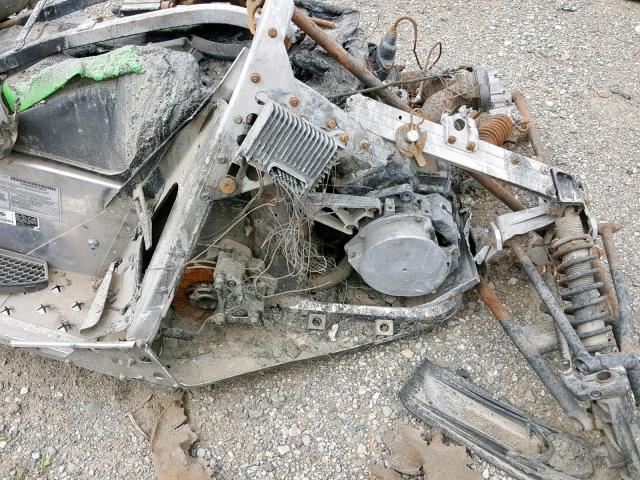 4UF08SNW78T106272 - 2000 ARCTIC CAT F1000 黑色 照片 9