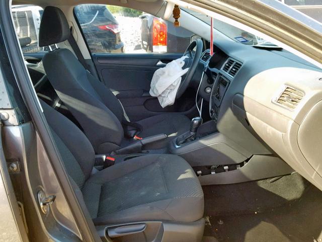 3VW2K7AJ9CM351877 - 2012 VOLKSWAGEN JETTA BASE GRAY photo 5