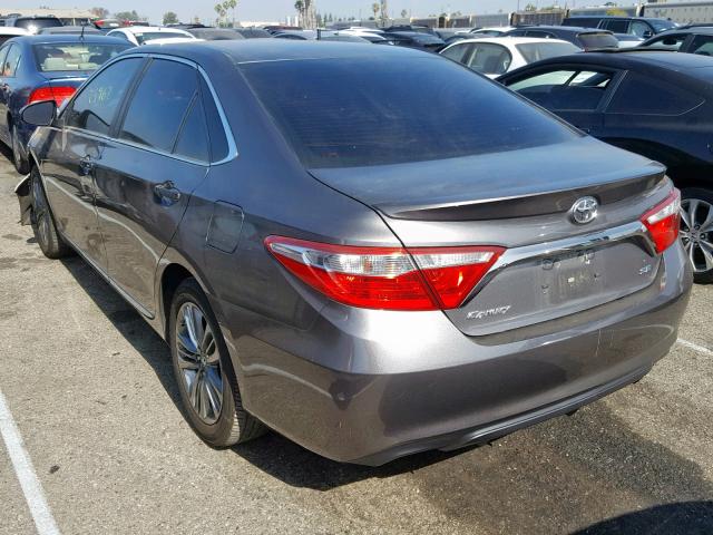 4T1BF1FK2HU706442 - 2017 TOYOTA CAMRY LE GRAY photo 3
