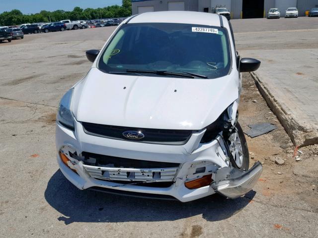 1FMCU0F74EUC51735 - 2014 FORD ESCAPE S WHITE photo 9