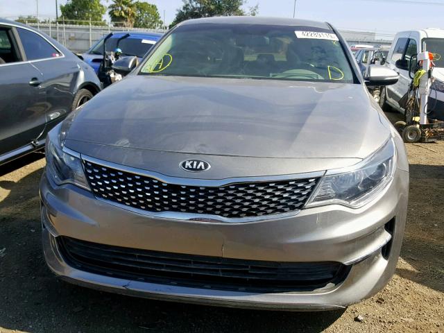 5XXGU4L39JG225260 - 2018 KIA OPTIMA EX GRAY photo 9