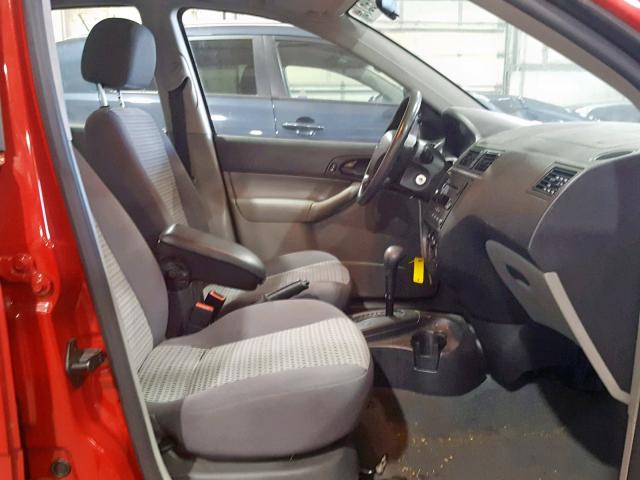 1FAHP34N27W303154 - 2007 FORD FOCUS ZX4 RED photo 5