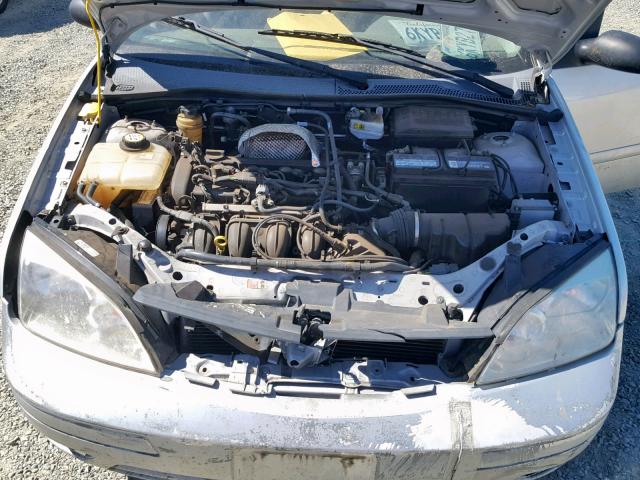 1FAFP34N45W247335 - 2005 FORD FOCUS ZX4 SILVER photo 7