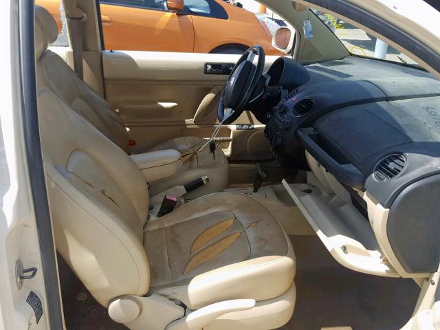 3VWSW31C16M413887 - 2006 VOLKSWAGEN NEW BEETLE კრემისფერი ფოტო 5