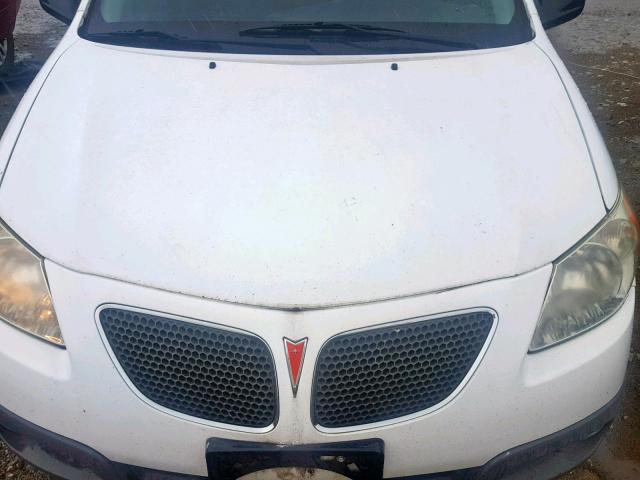 5Y2SL63855Z441324 - 2005 PONTIAC VIBE WHITE photo 7