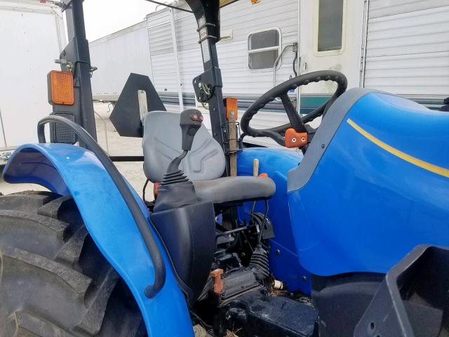 NH5331495 - 2015 NEWH TRACTOR BLUE photo 5