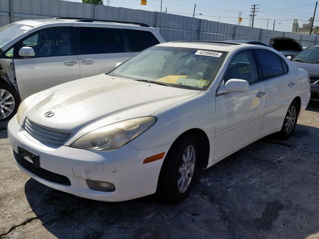 JTHBF30G220020676 - 2002 LEXUS ES 300 WHITE photo 2