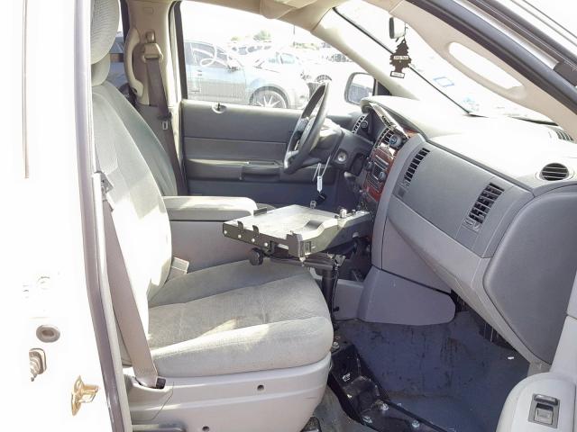 1D4HB48D15F538290 - 2005 DODGE DURANGO SL WHITE photo 5