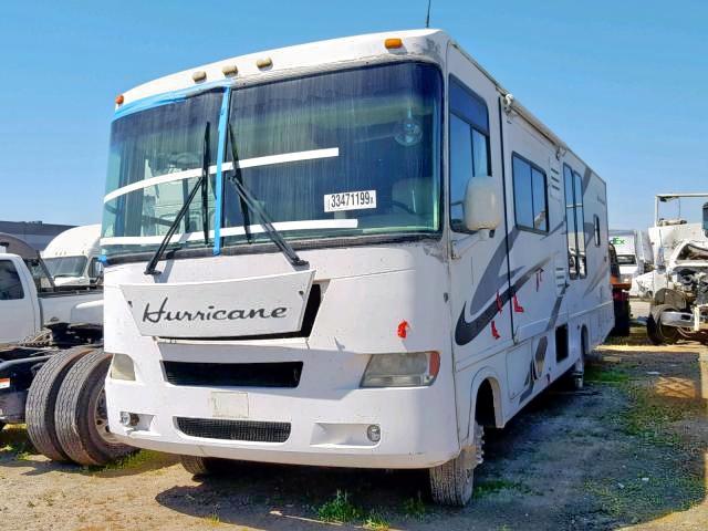 1F6MF53Y260A10474 - 2006 FORD F550 SUPER WHITE photo 2