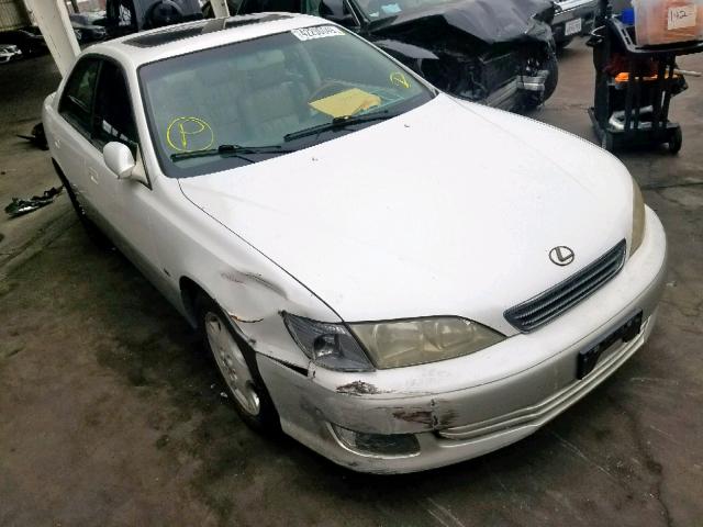 JT8BF28G710322140 - 2001 LEXUS ES 300 WHITE photo 1