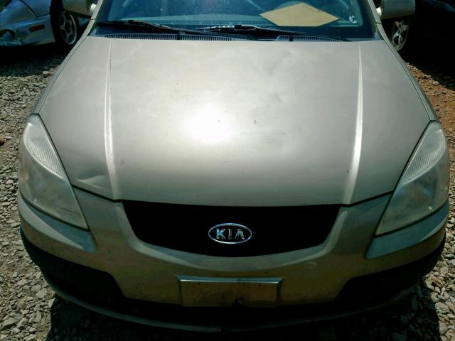 KNADE123X66081852 - 2006 KIA RIO GOLD photo 9