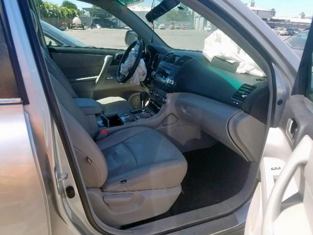 5TDZK3EH7CS064927 - 2012 TOYOTA HIGHLANDER SILVER photo 5