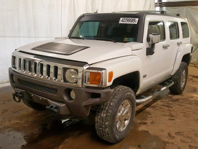 5GTDN136868106465 - 2006 HUMMER H3 WHITE photo 2