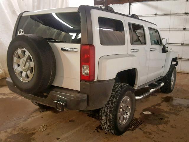 5GTDN136868106465 - 2006 HUMMER H3 WHITE photo 4