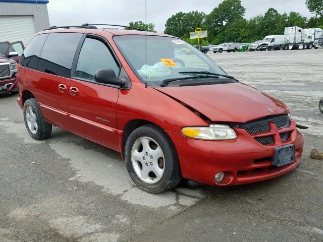 1B4GP45G3YB599898 - 2000 DODGE CARAVAN SE RED photo 1