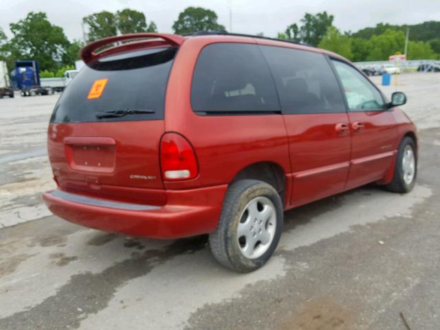 1B4GP45G3YB599898 - 2000 DODGE CARAVAN SE RED photo 4