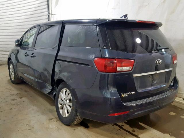 KNDMB5C14H6233885 - 2017 KIA SEDONA LX BLUE photo 3