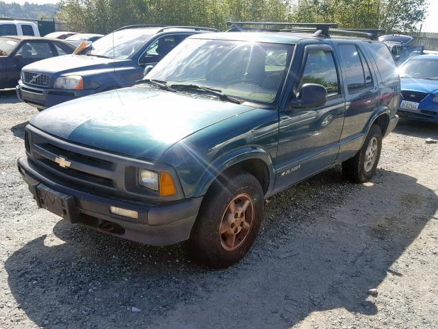 1GNDT13W4T2180730 - 1996 CHEVROLET BLAZER GREEN photo 2