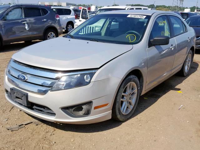 3FAHP0GAXAR310550 - 2010 FORD FUSION S TAN photo 2